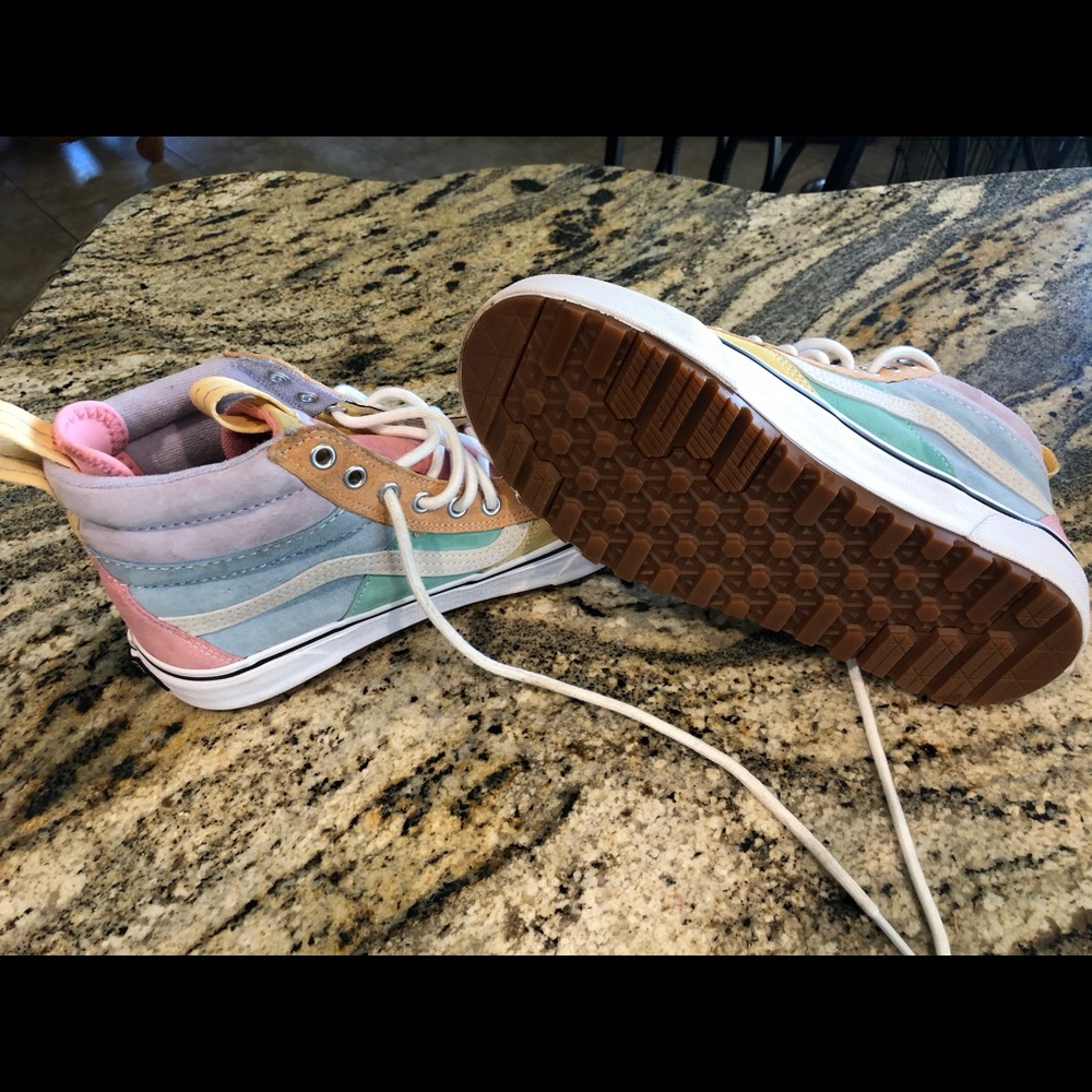 Pastel SK-8 Hi MTE Vans High tops